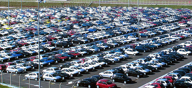 Vendas de veículos têm queda de 17,6% no primeiro trimestre