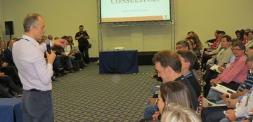 Oficinas: Vendas exigem bom relacionamento com cliente crítico, desconfiado e inseguro