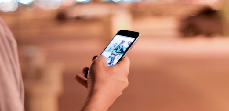 Mercado marginal oferece “seguro” para celulares